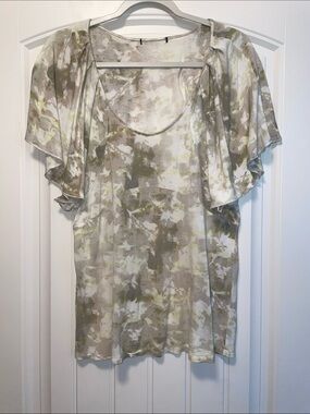 Boho Hippie Flutter Sleeve top in Tie dye Greenish Cream Print Medium